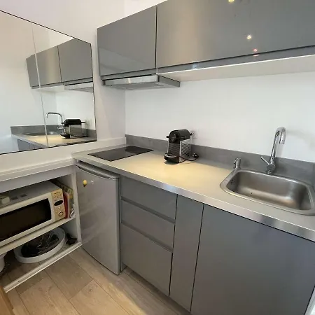 Renove 2 Pers Avec Parking, Wifi, Proche - Fr-1-224c-28
